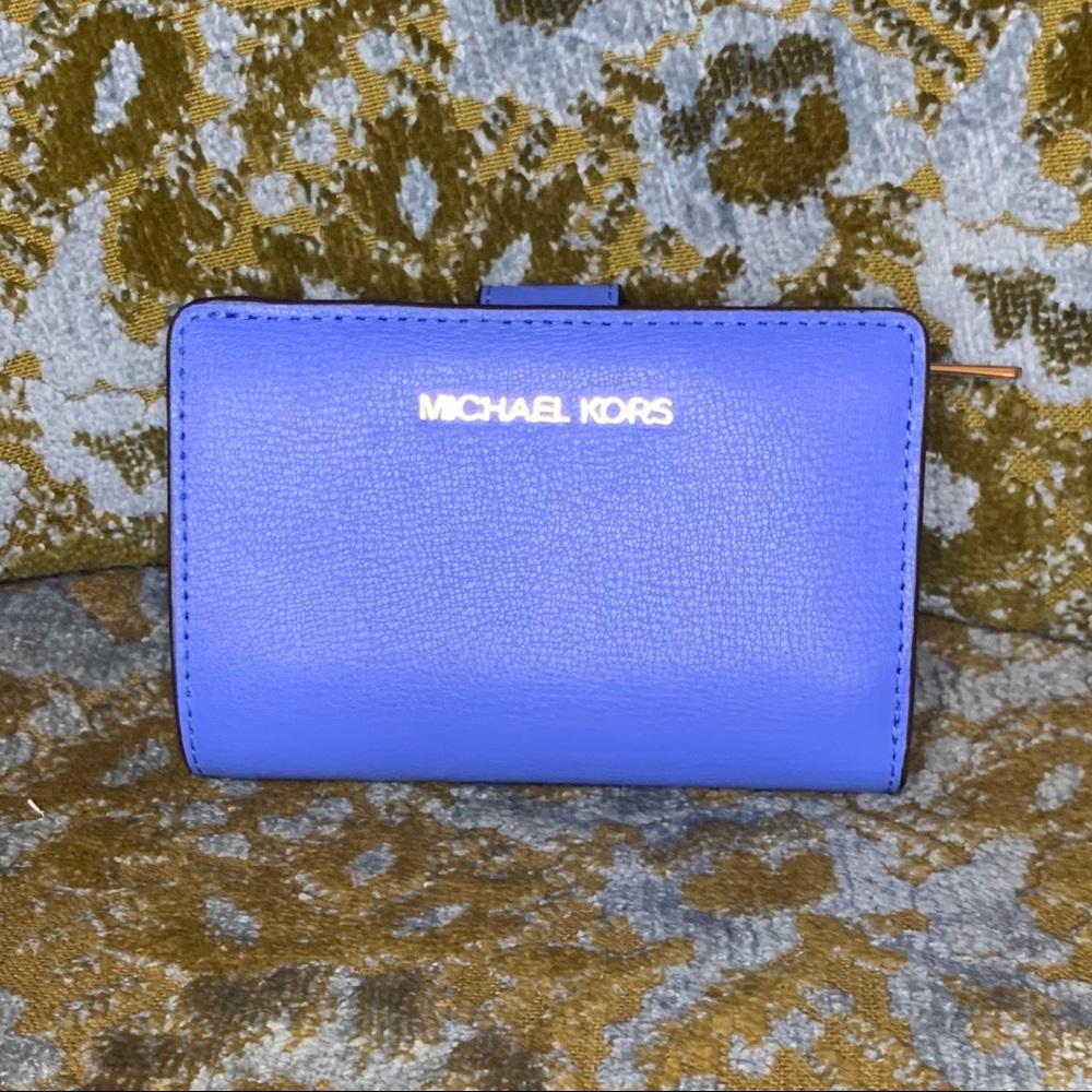 Michael Kors | Blue Wallet